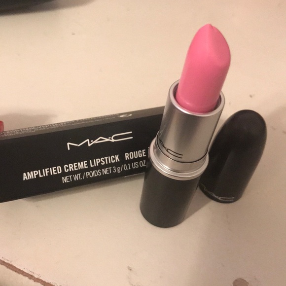 MAC Cosmetics Other - MAC amplified creme lipstick